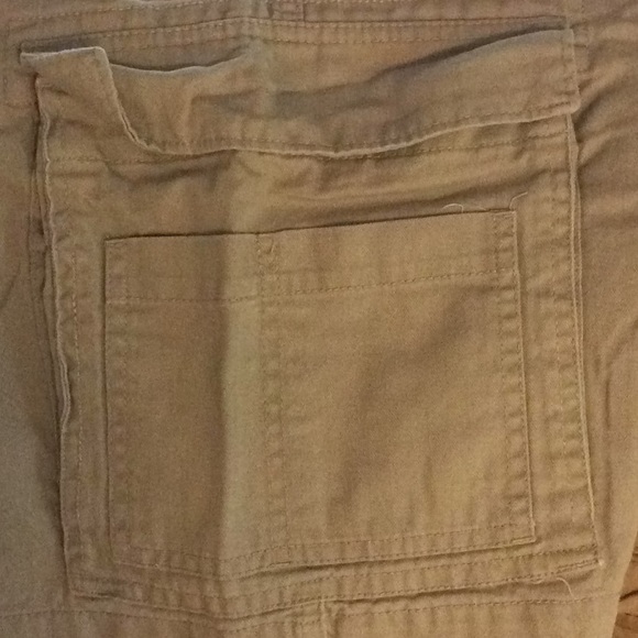 Chaps 34 x 10” Ralph Lauren pocket khaki tan herringbone cargo shorts EUC - Picture 8 of 8